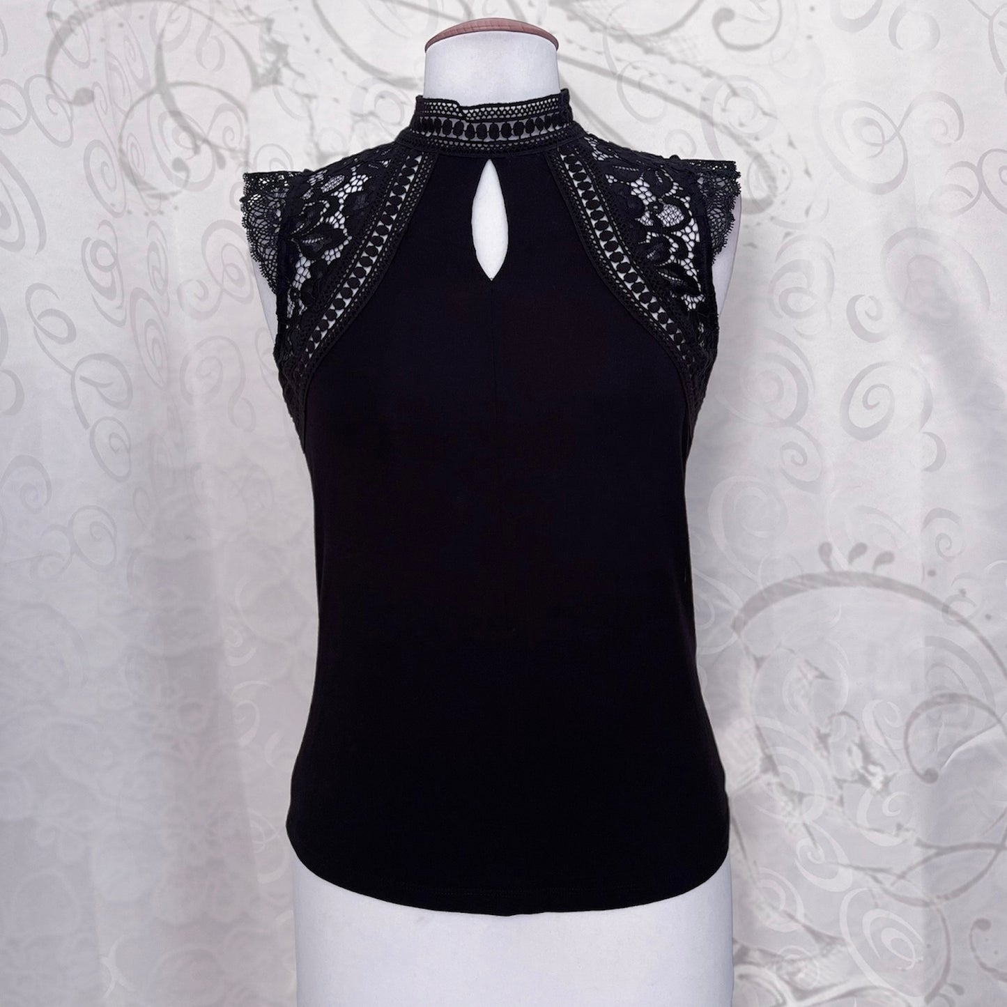 Gothic Morgan de toi black top 🦇🏰