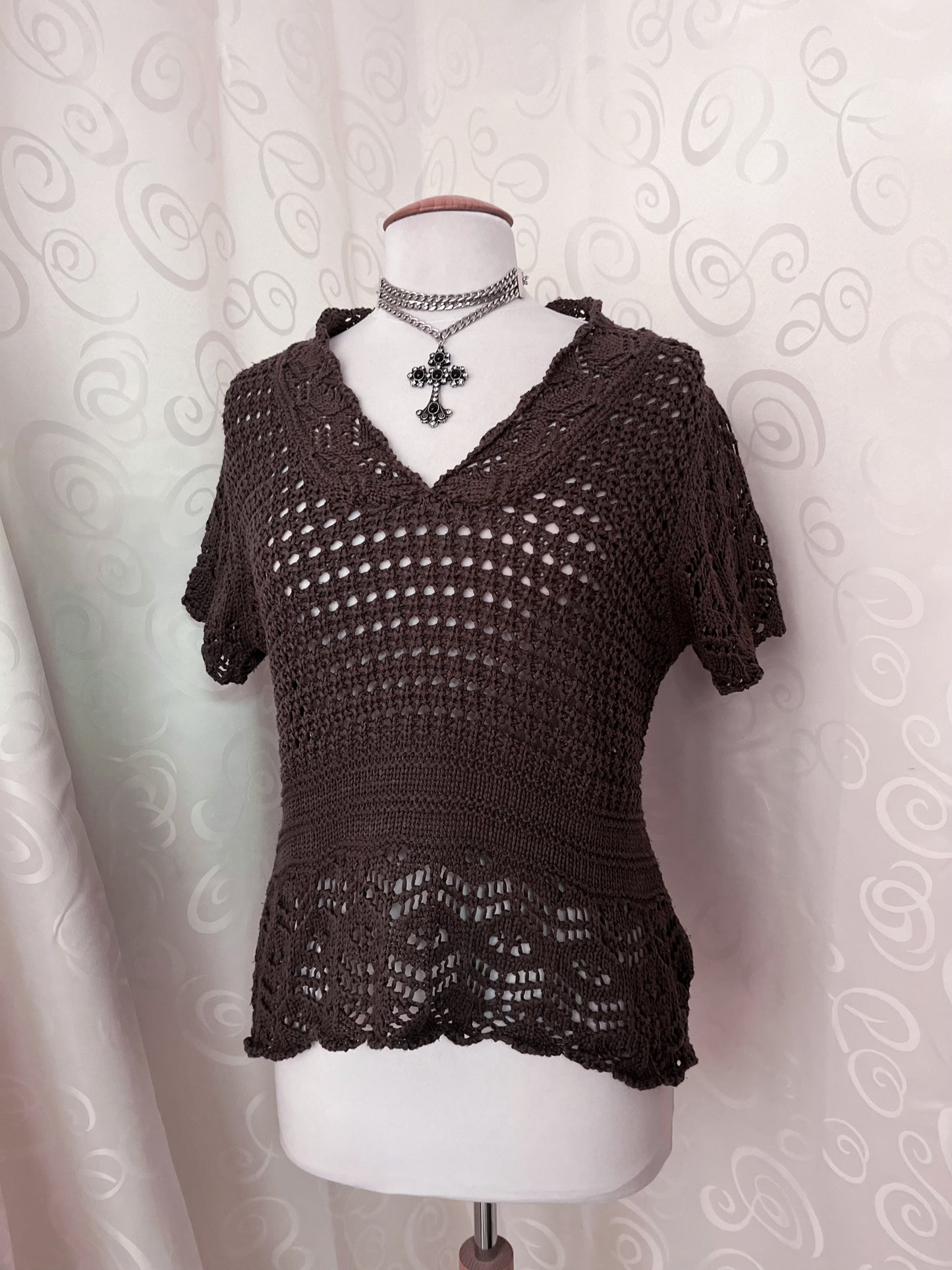 00’s whimsy brown knit top 🐌