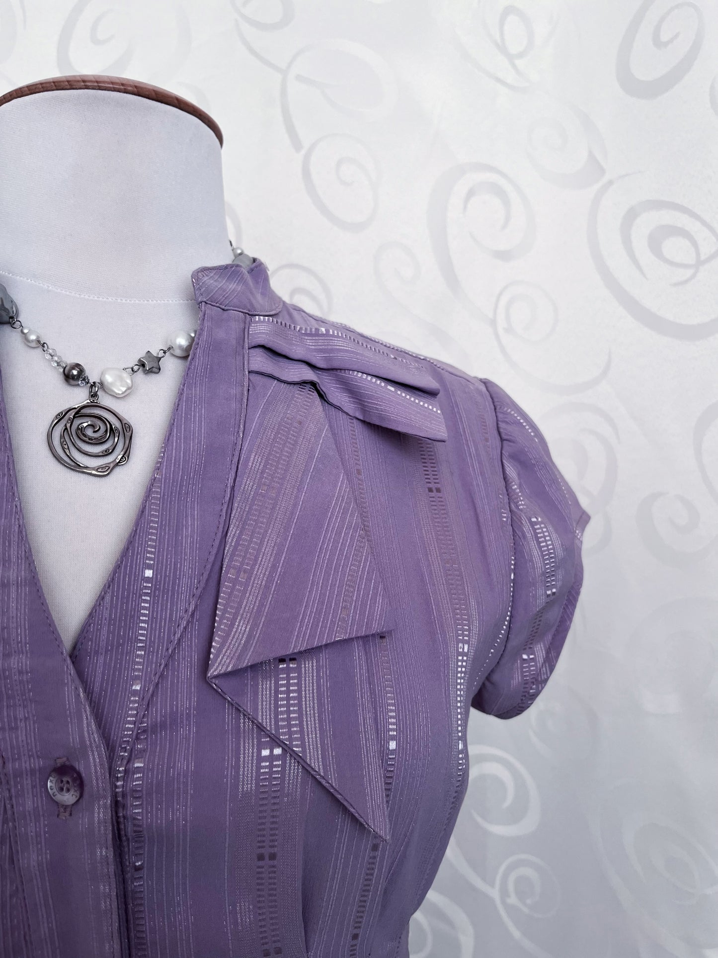 Cutest coquette striped lilac shirt 💜🎀