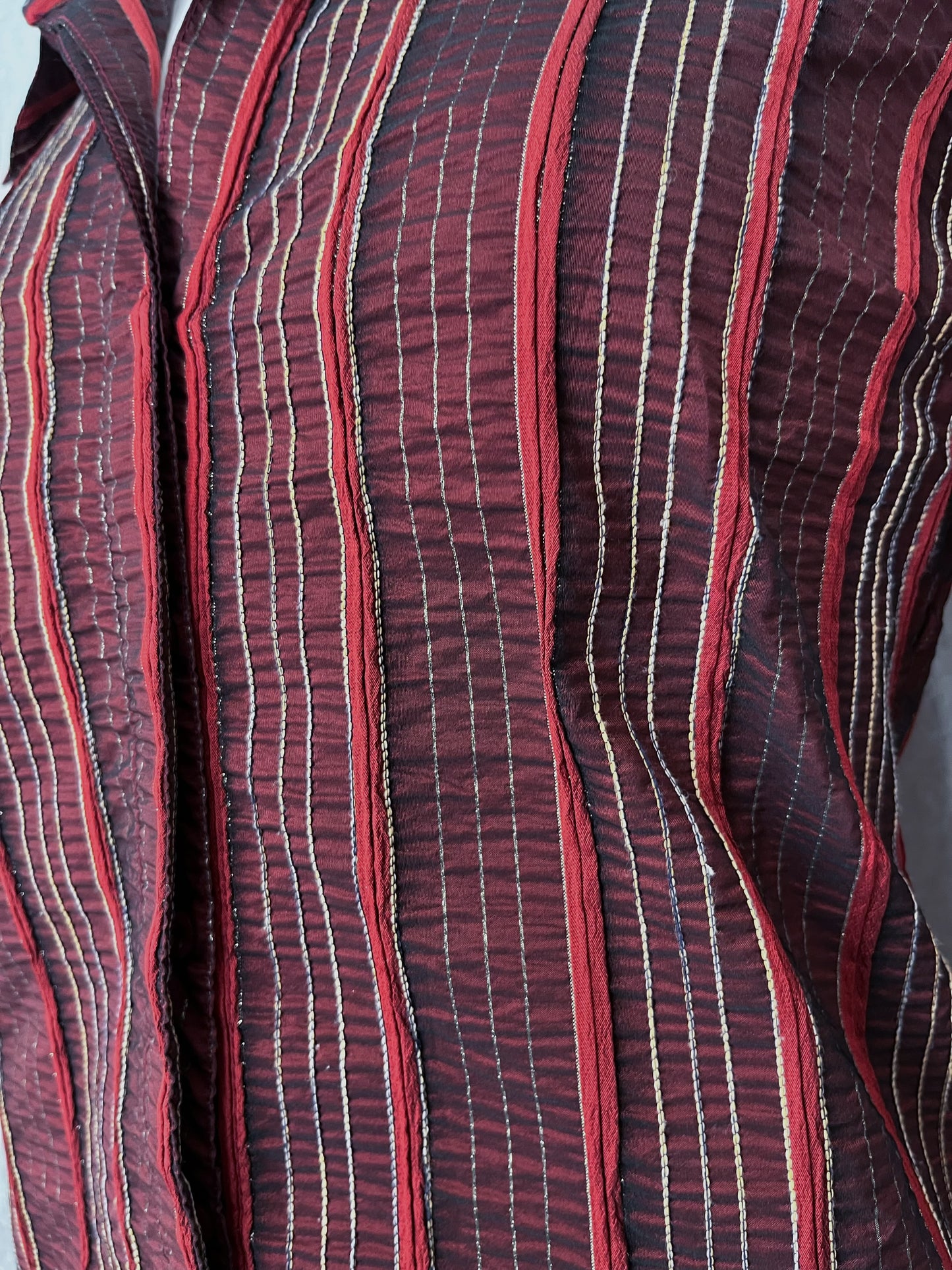 00’s Alt red striped shirt 🍒