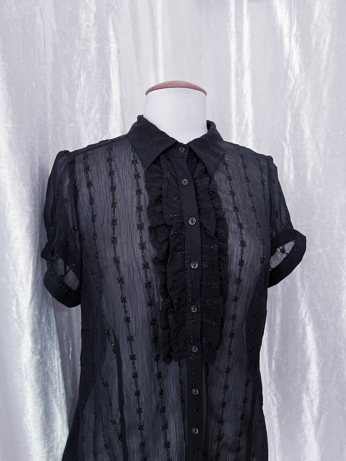 Gothic ruffle mesh embroidered shirt 🦇