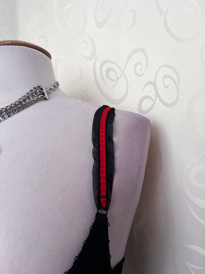 Alt underbust corset top with red lace-up detail 🫀