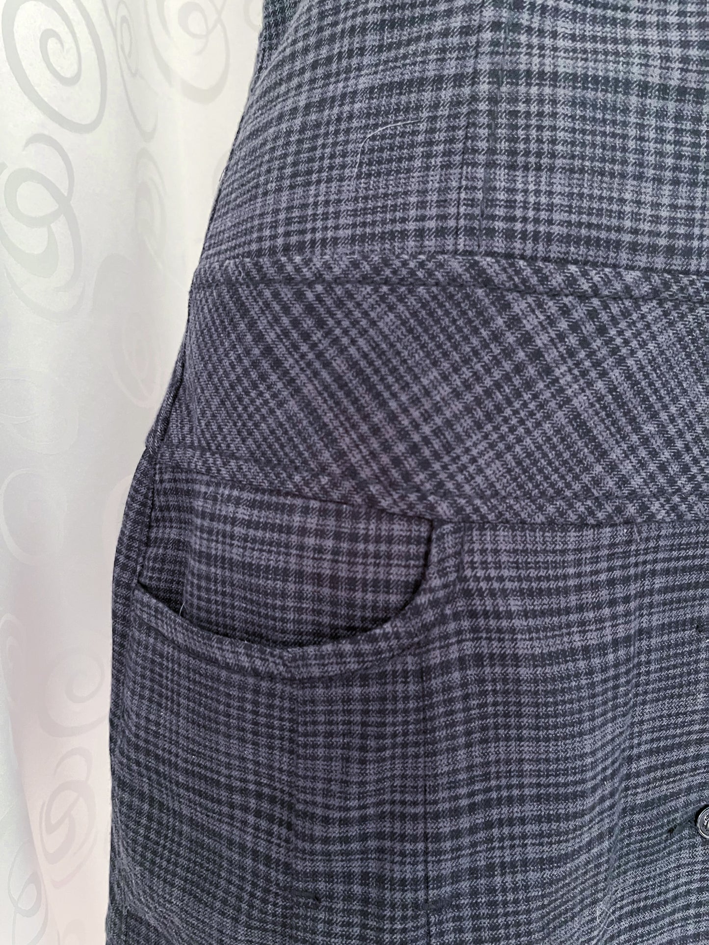 00’s Dark Academia plaid dark grey button-up dress with pockets on the sides 🗝📓