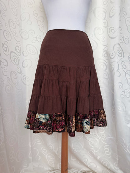 00’s Whimsy fairy thick brown ruffle skirt with velvet trim detail 🧚🏼⭐️