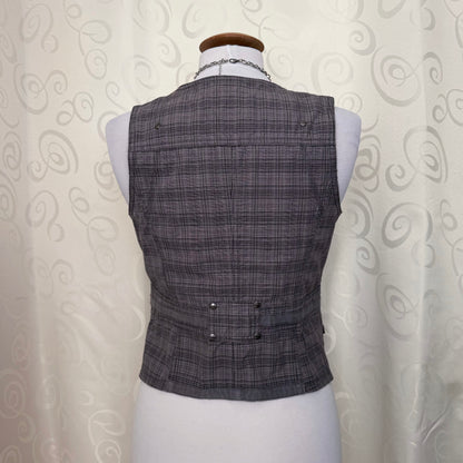 00’s grey plaid vest 🦝🗝️