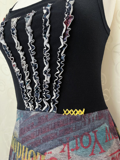 00’s asymmetrical city print dress with ruffle & stitches details 🌀🌃