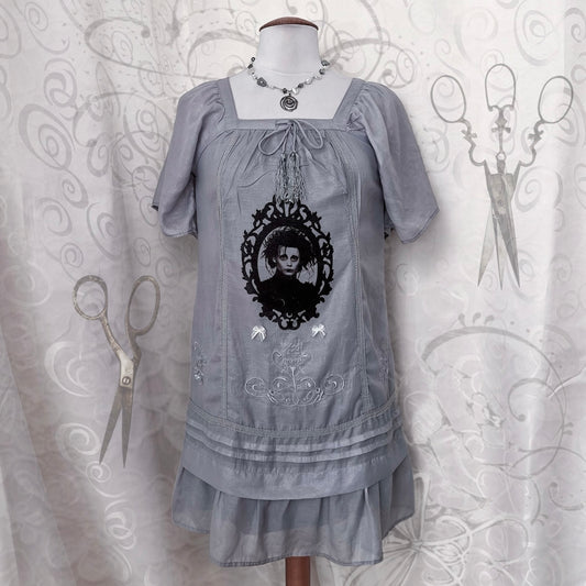 Edward Reworked 00's victorian style embroidered grey dress ✂️🏰