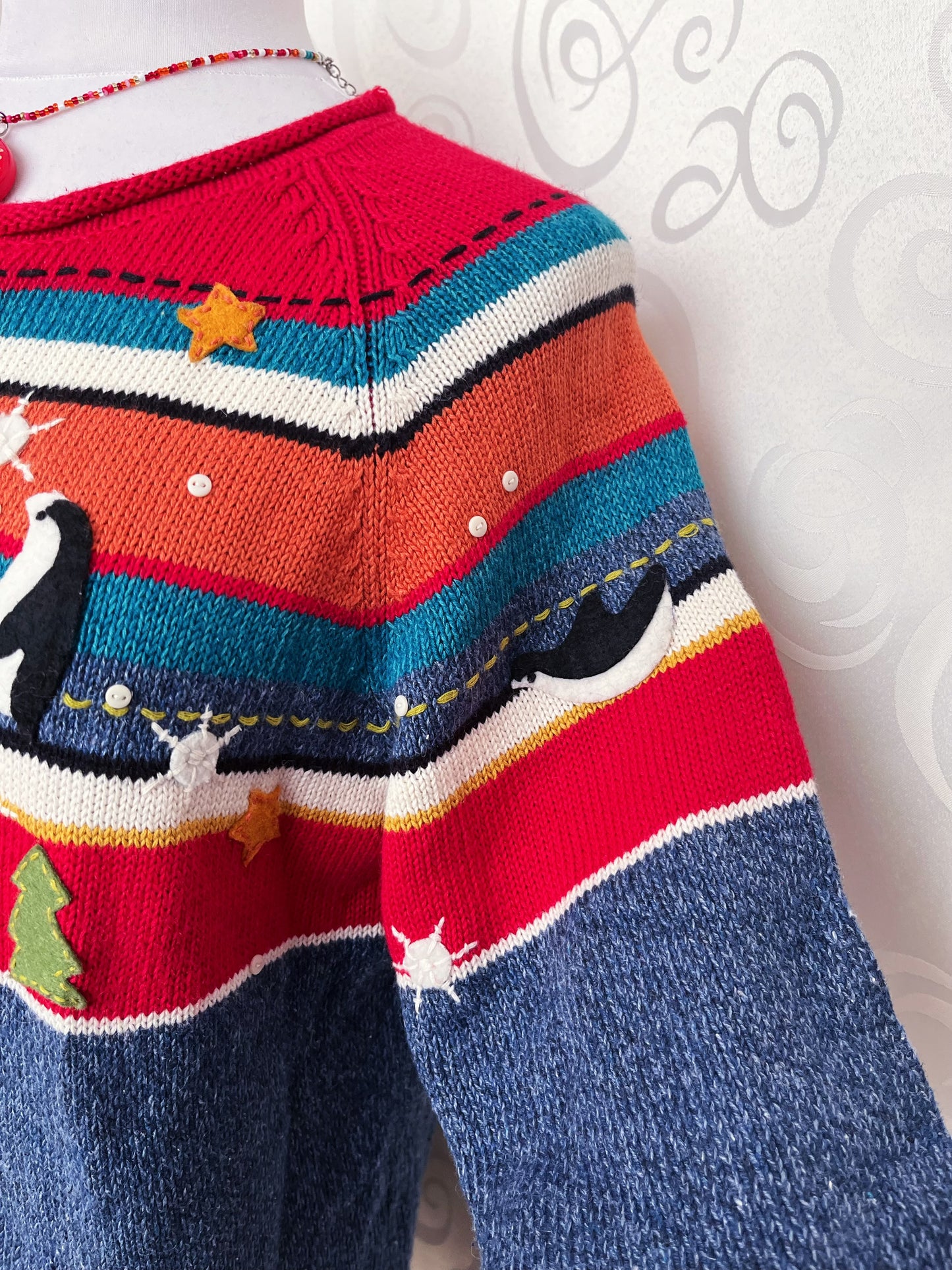 Vintage Susan Bristol knit cardigan with embroidered details & penguin patchwork 🐧❄️