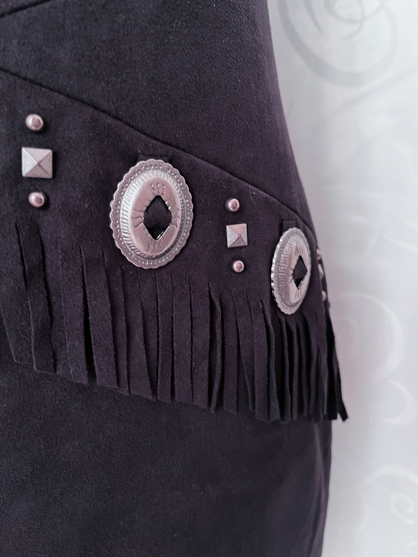Alt cowboy, faux suede black dress 👢⭐️