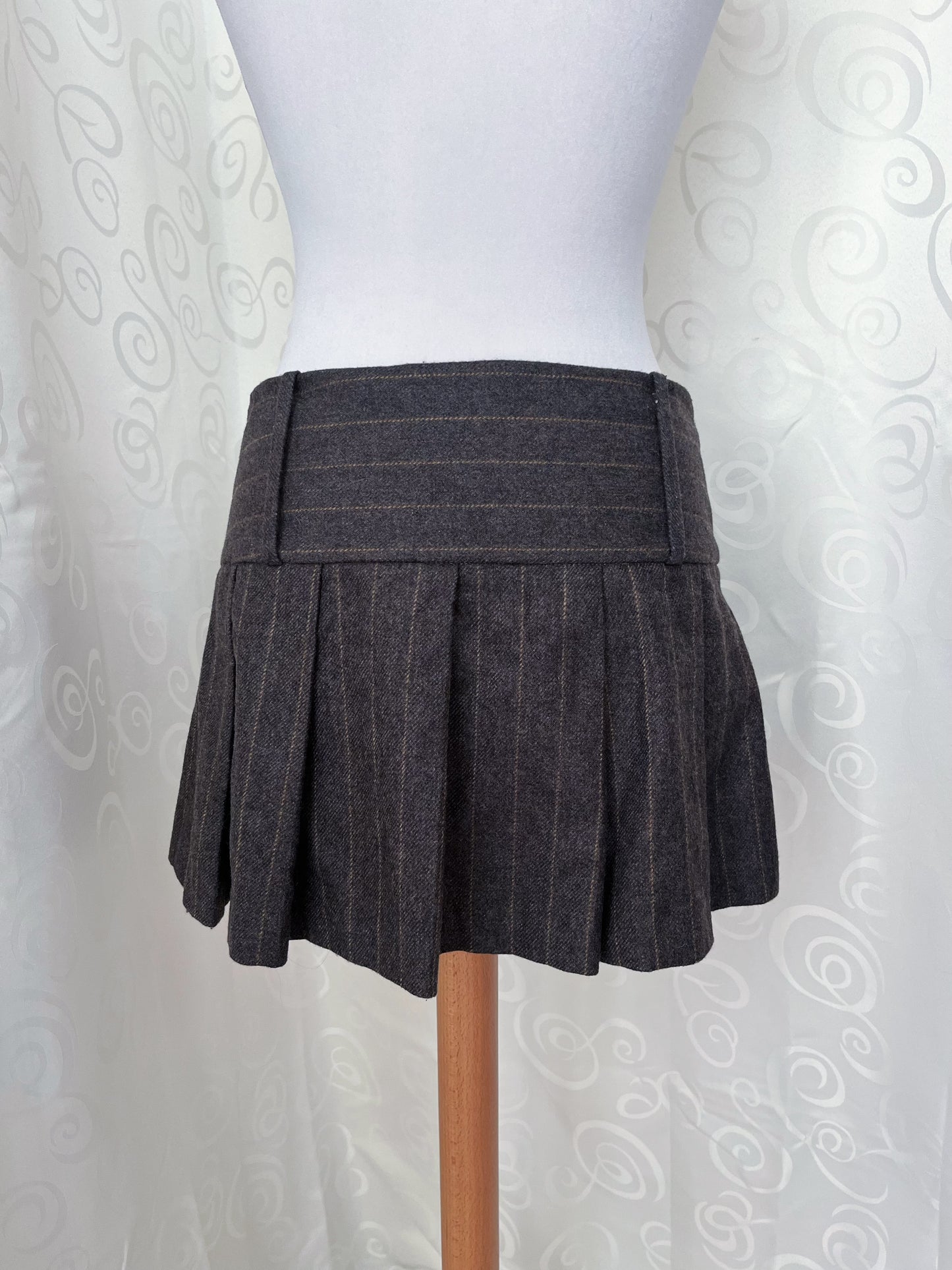 Dark academia pleated mini skirt