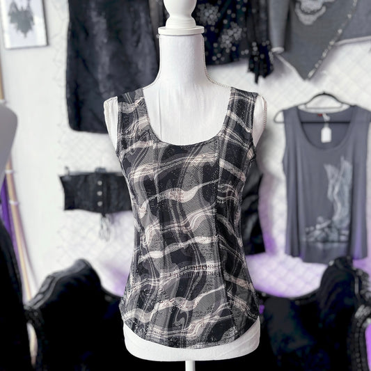 00’s grey/silver top with embossed letter details 🦇