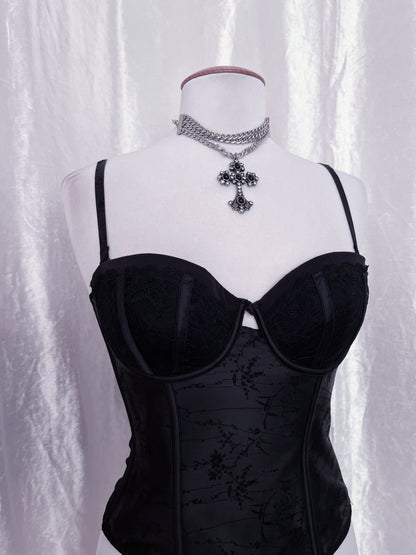 Dark fairy saten corset with velvet embroidery detail 🕸️🌷
