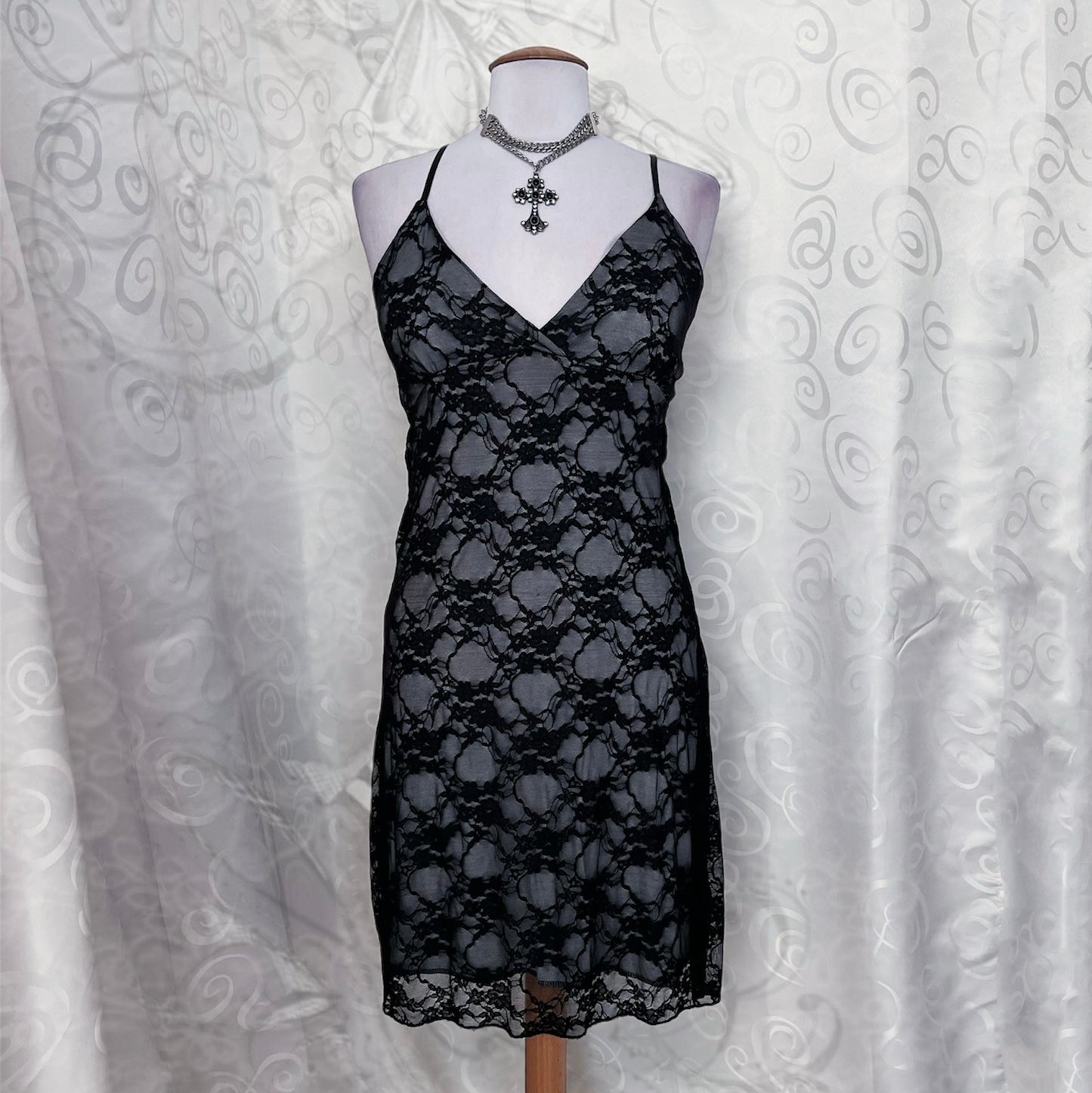 00’s deadstock whimsygoth lacey black dress 🕷️