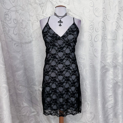 00’s deadstock whimsygoth lacey black dress 🕷️