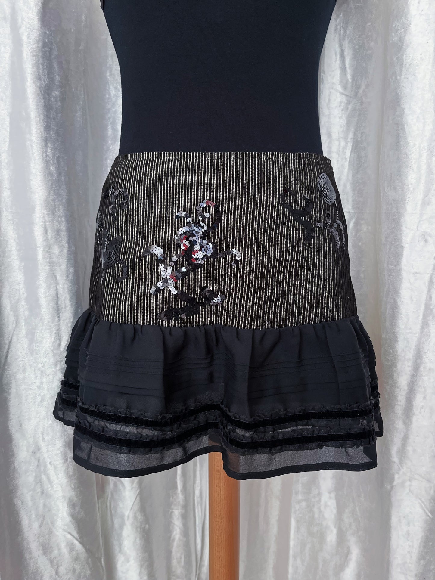 00’s Morgan dark coquette skirt