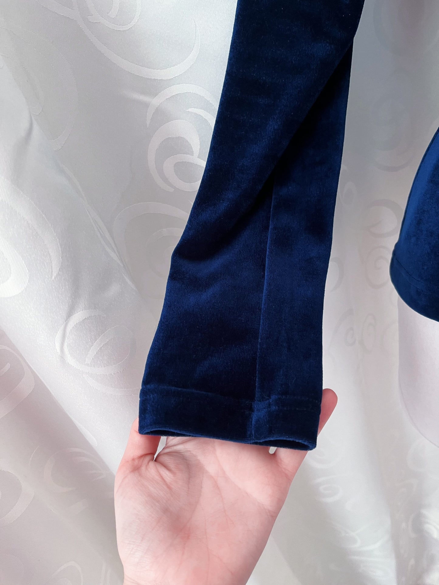 Vintage whimsy velvet dark night blue shirt 🌀💙🦋