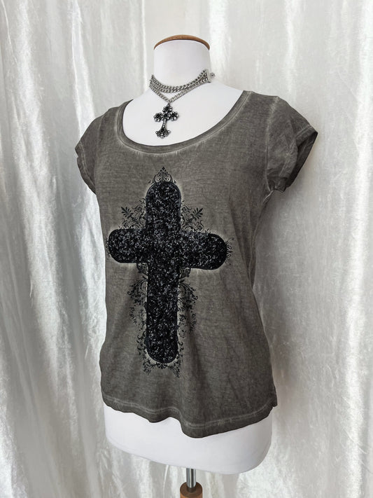 Y2K Whimsy & Alt cross top 🕷️