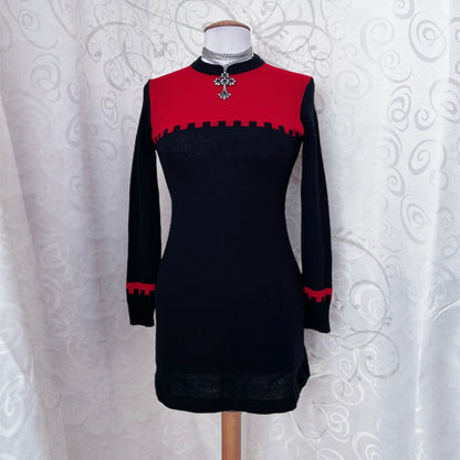 00’s comfy black & red knit tunic ❤️🕷️