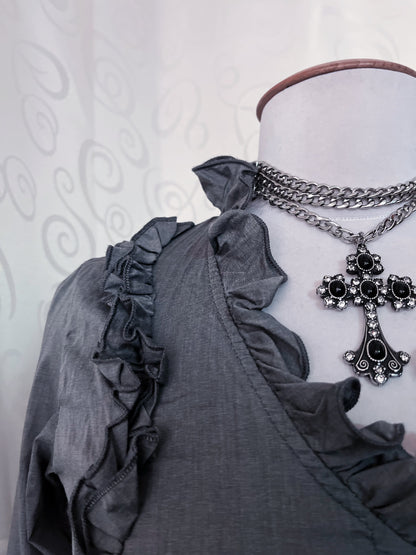 00’s Gothic/Jirai Kei grey ruffle shirt 🌀🩶