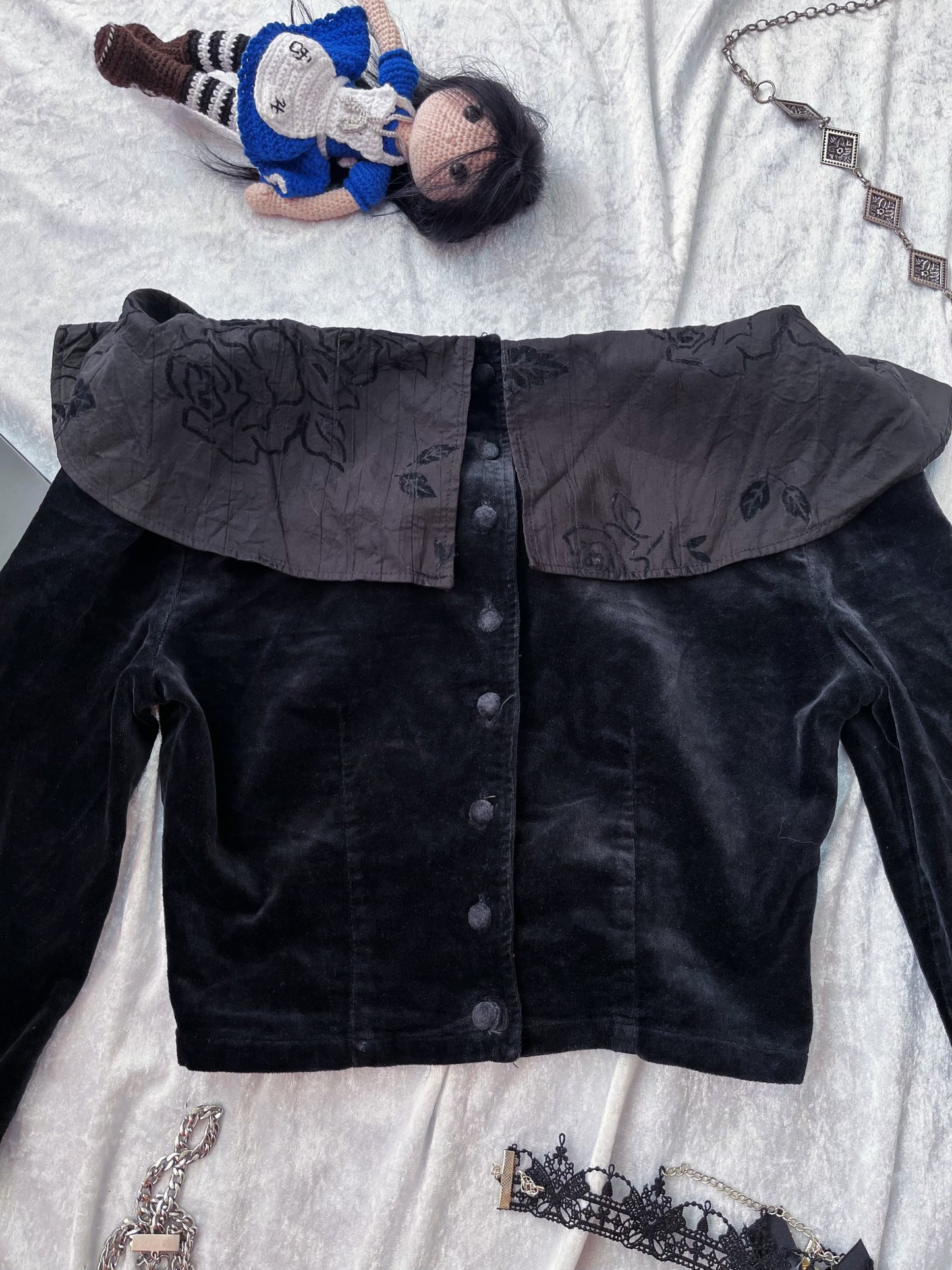 Vintage whimsygoth black velvet top 🦇🌀