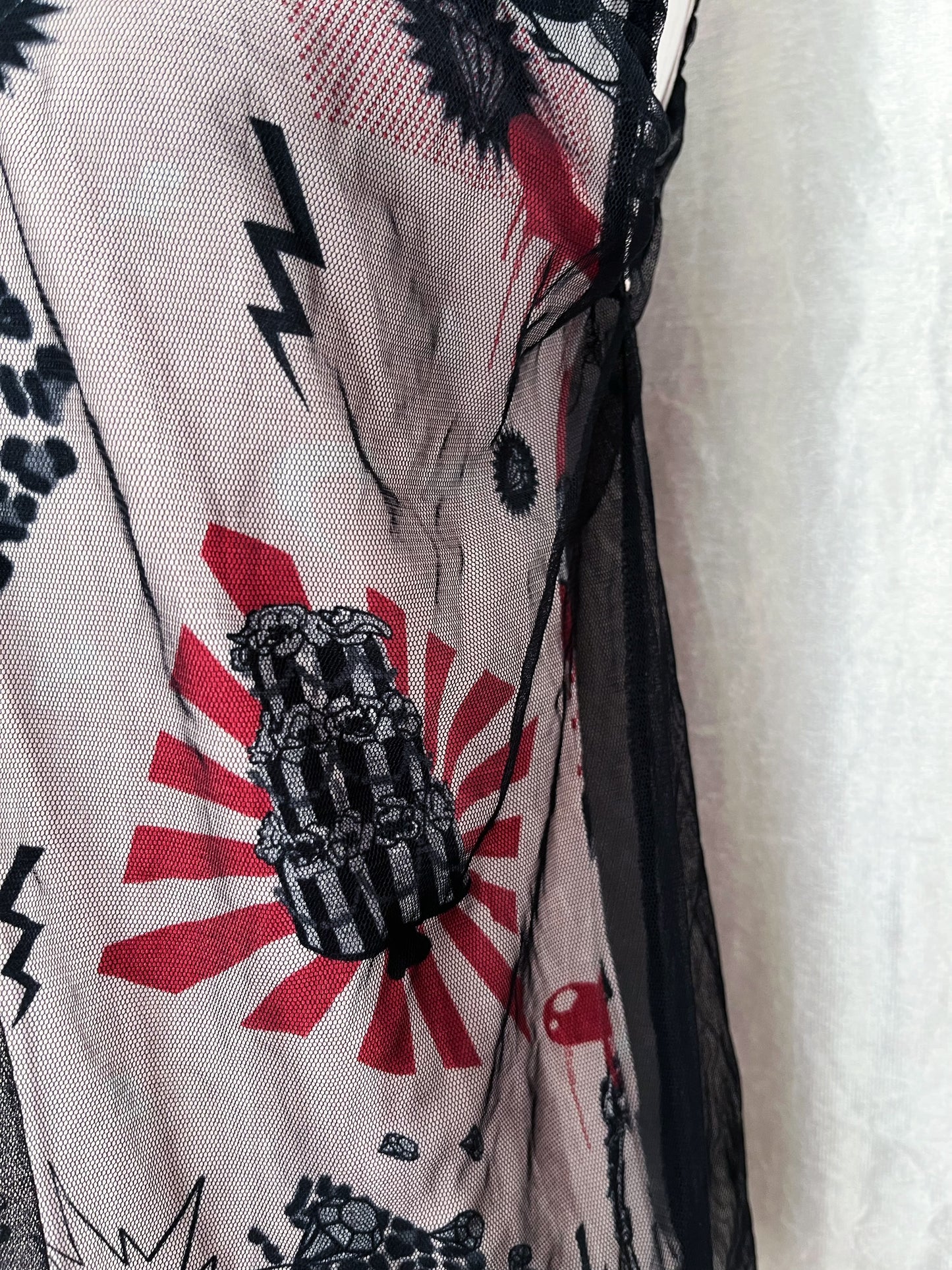 Twee 00’s top with cartoon & pop-culture print fabric with mesh layer on top 🐁🎪