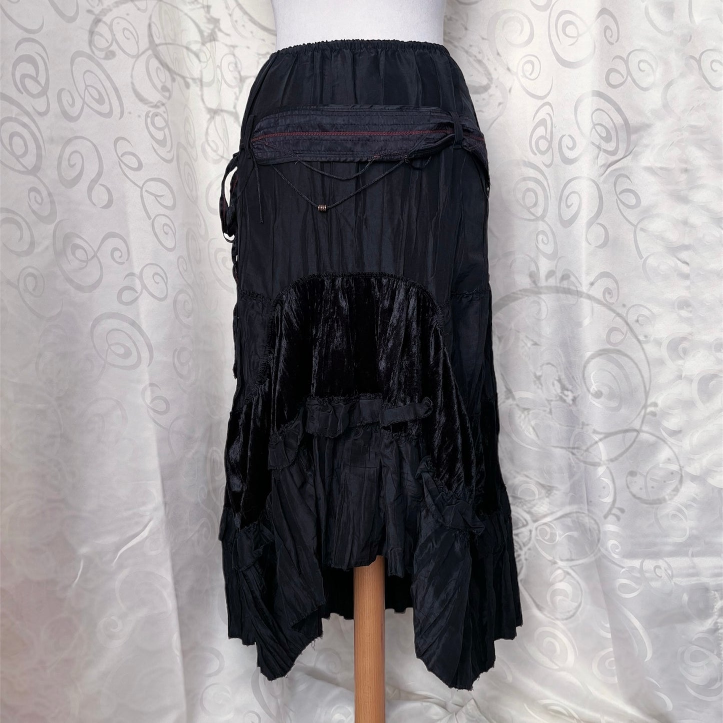 00’s whimsy maxi skirt with velvet detail 🦇