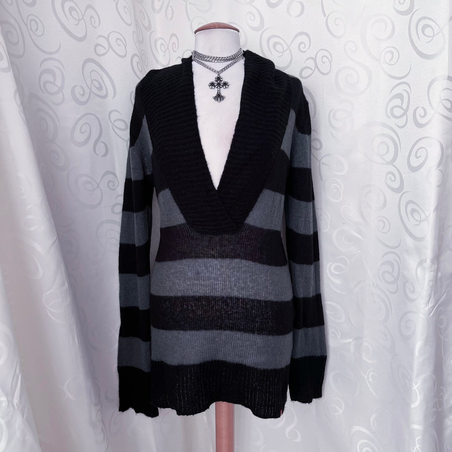 EDC emo striped sweater 💀