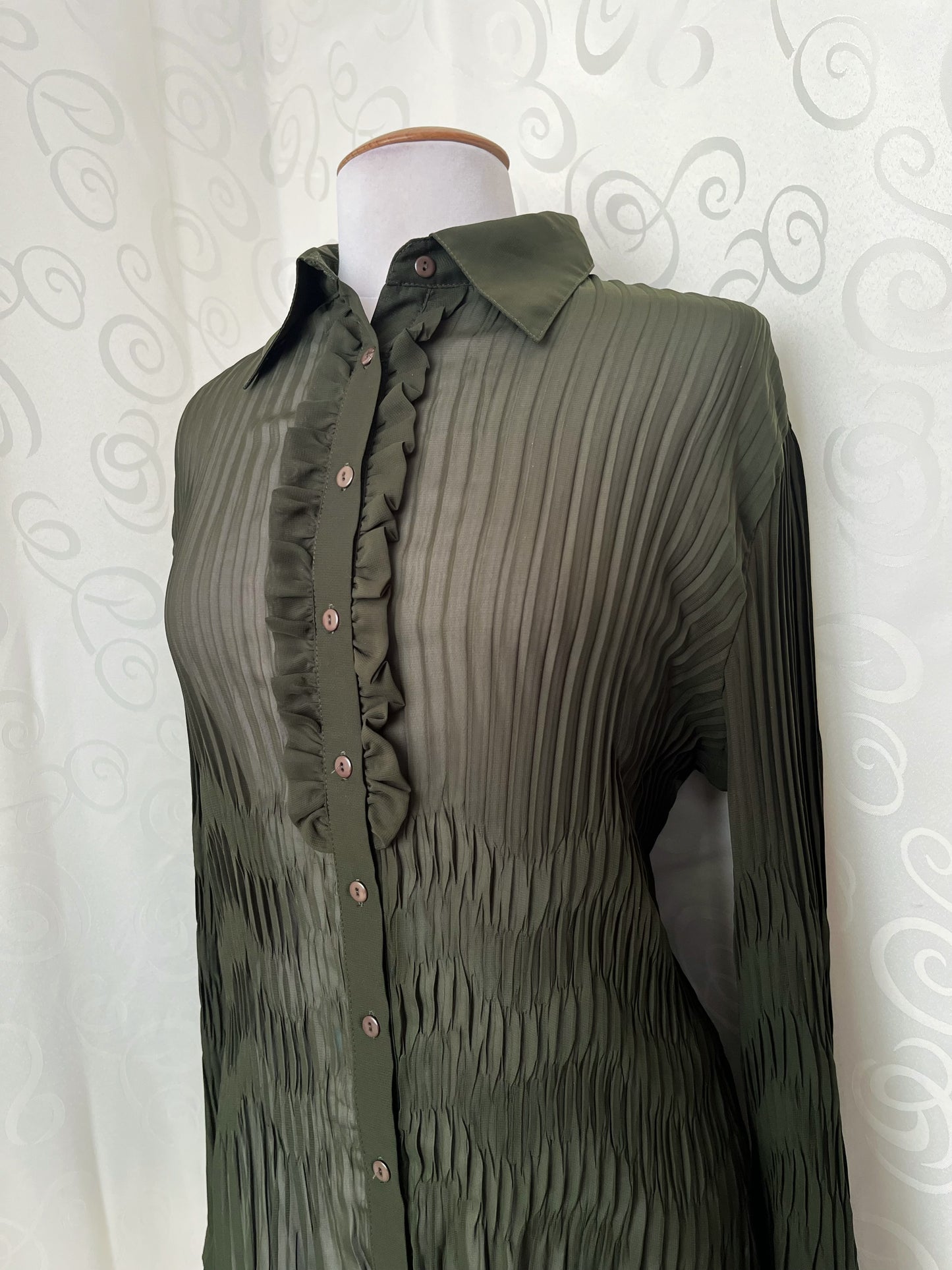 00’s whimsy victorian style mesh olive ruffle shirt 🕷️🌀