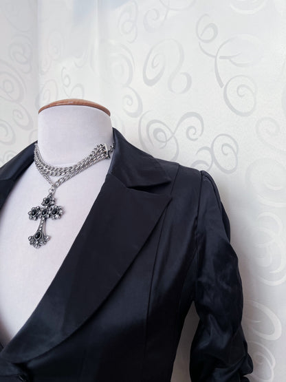 00’s gothic satin black bolero 🕷️