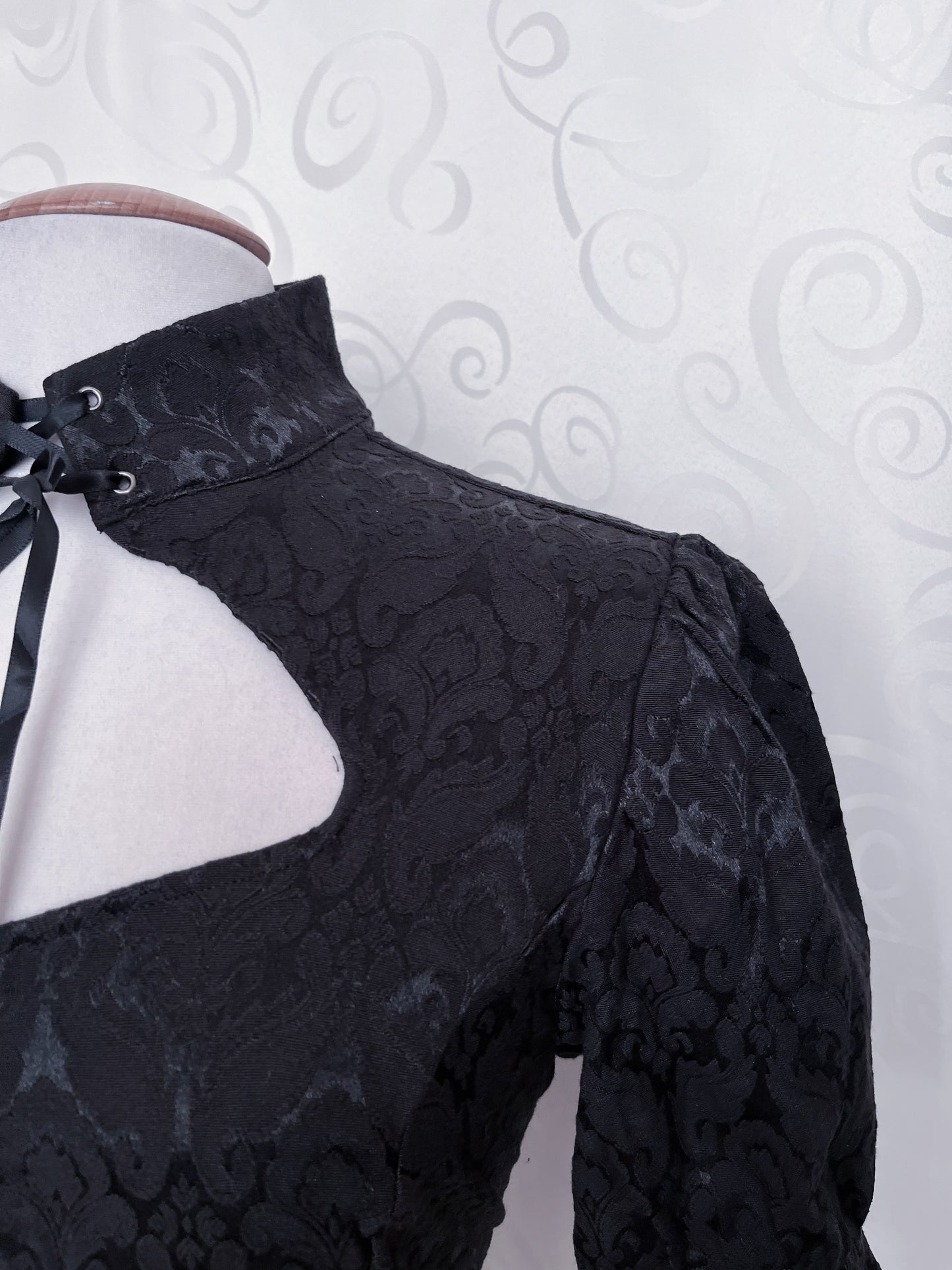 Dracula Gothic victorian style Short Sleeved Brocade Keyhole Blouse 🖤🦇