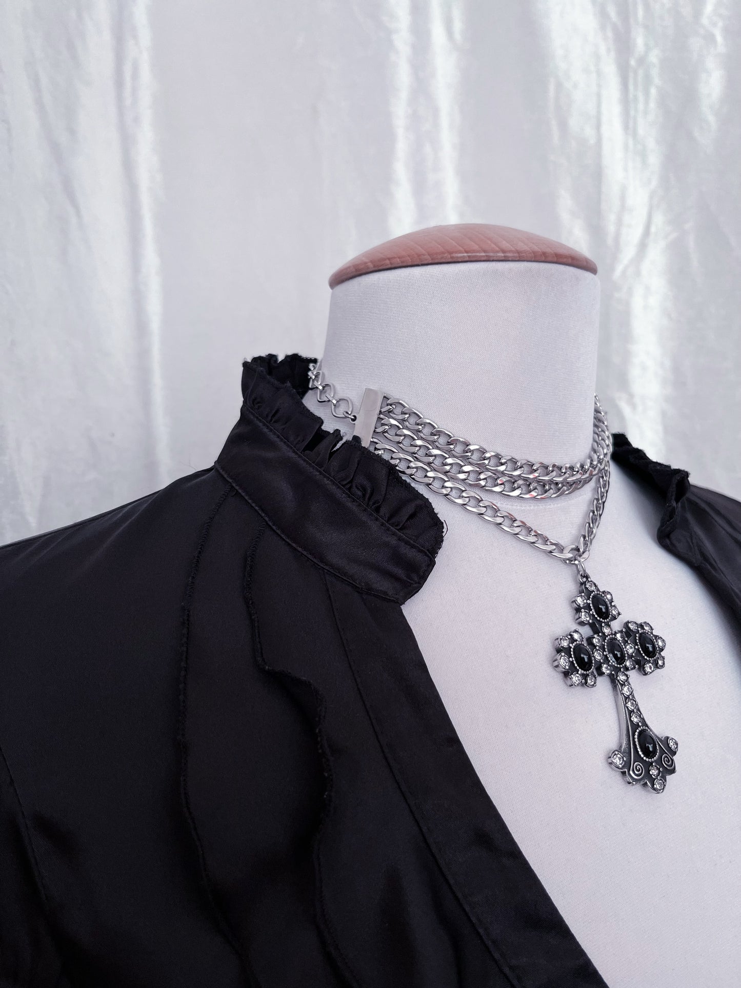Gothic coquette black ruffle shirt 🎀