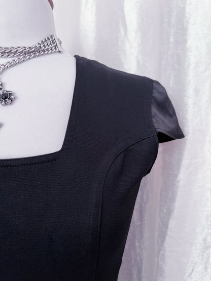Office goth black dress 👓🕷️