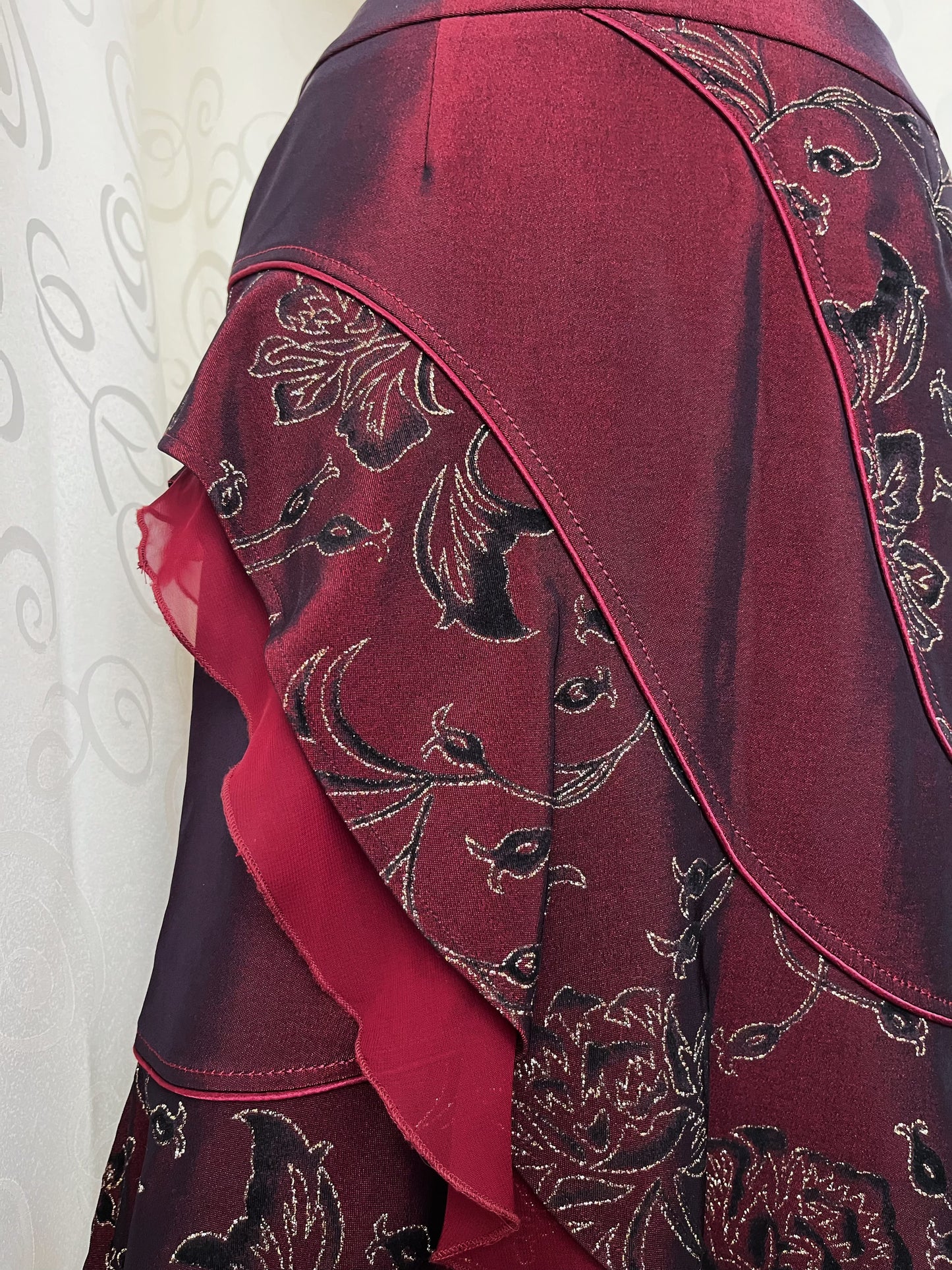 00’s whimsy fairy burgundy asymmetrical skirt with embroidered details 🫀⚜️