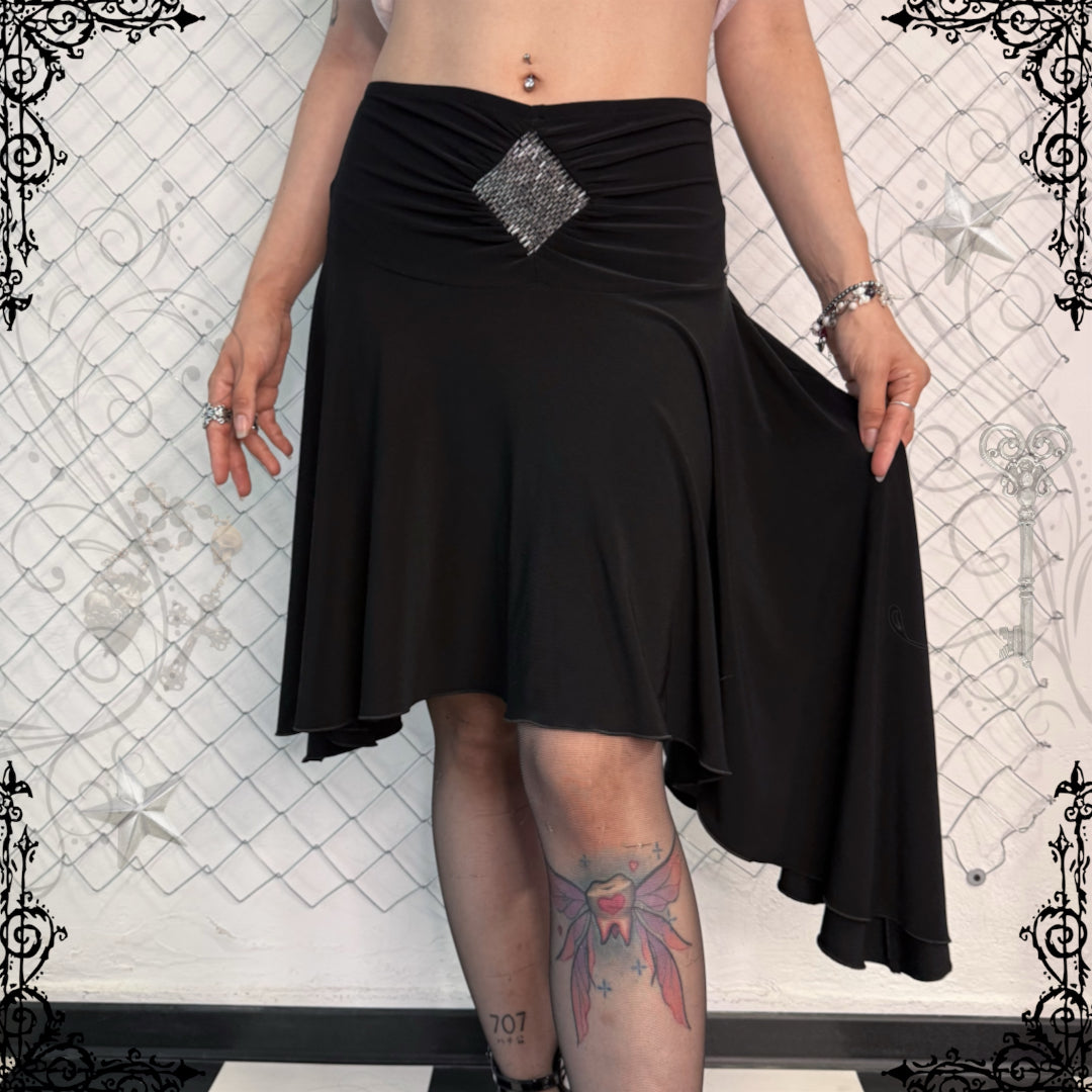 00’s witchy asymmetrical skirt 🌀🦇