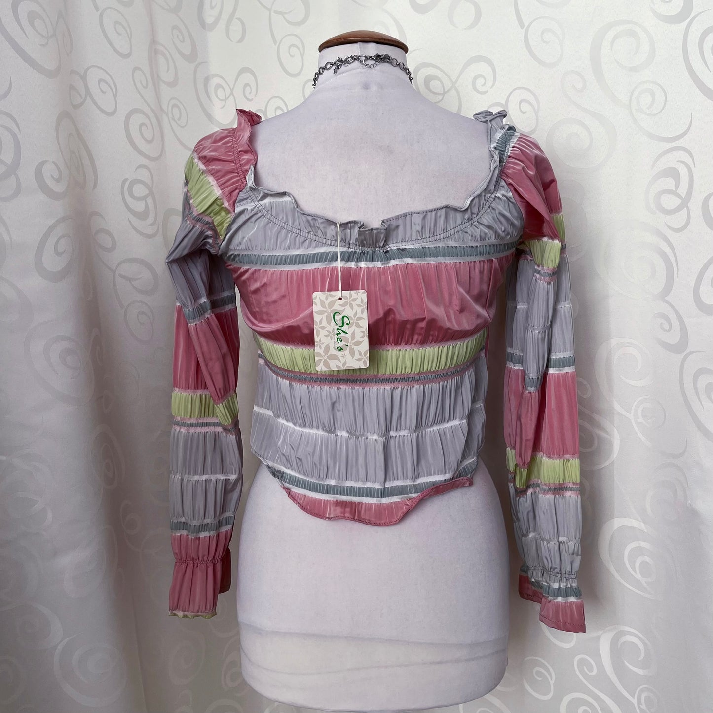 00’s deadstock colorful coquette shirt that closes with metal hooks 💜🌀