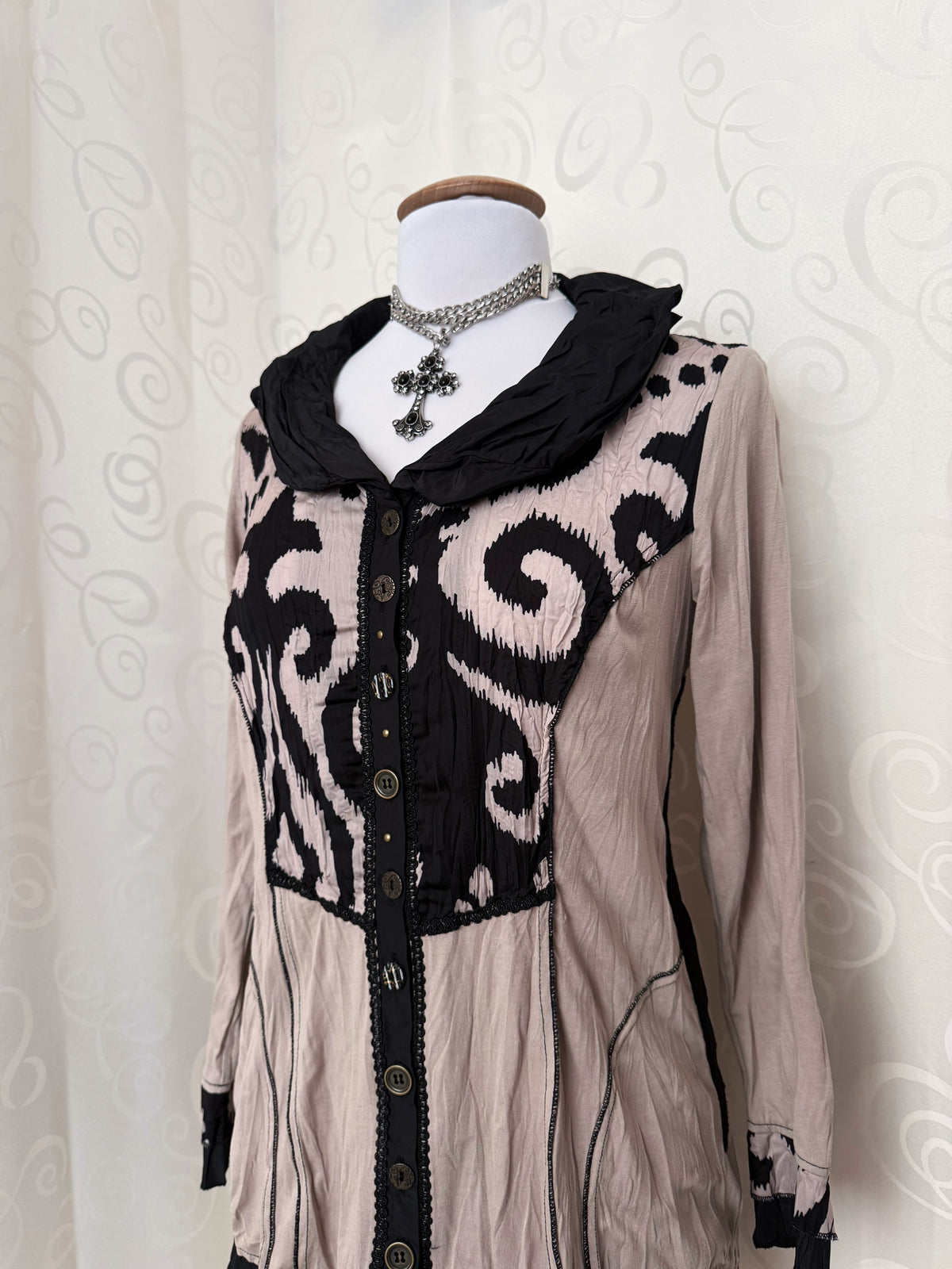 Tim Burton style whimsy spiral cream shirt 🌀🦇
