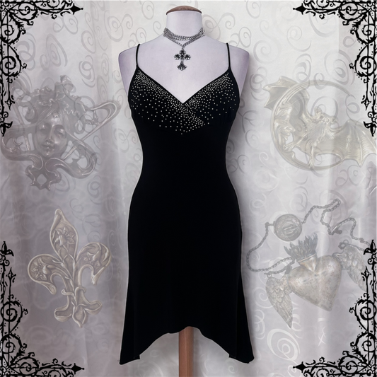 00’s witchy black asymmetrical dress 🖤
