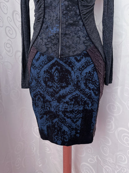 Gothic victorian style grey zip-up dress 🦇