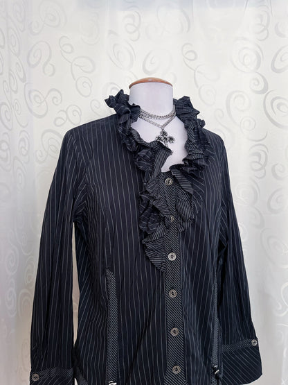 00’s Gothic striped shirt with ruffle details 🖤