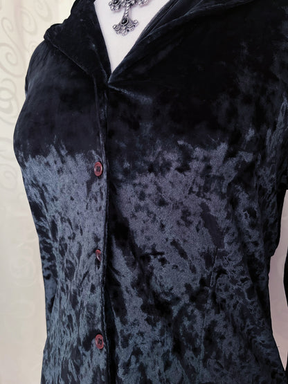 Vintage whimsygoth velvet shirt with hood on the back 🌀
