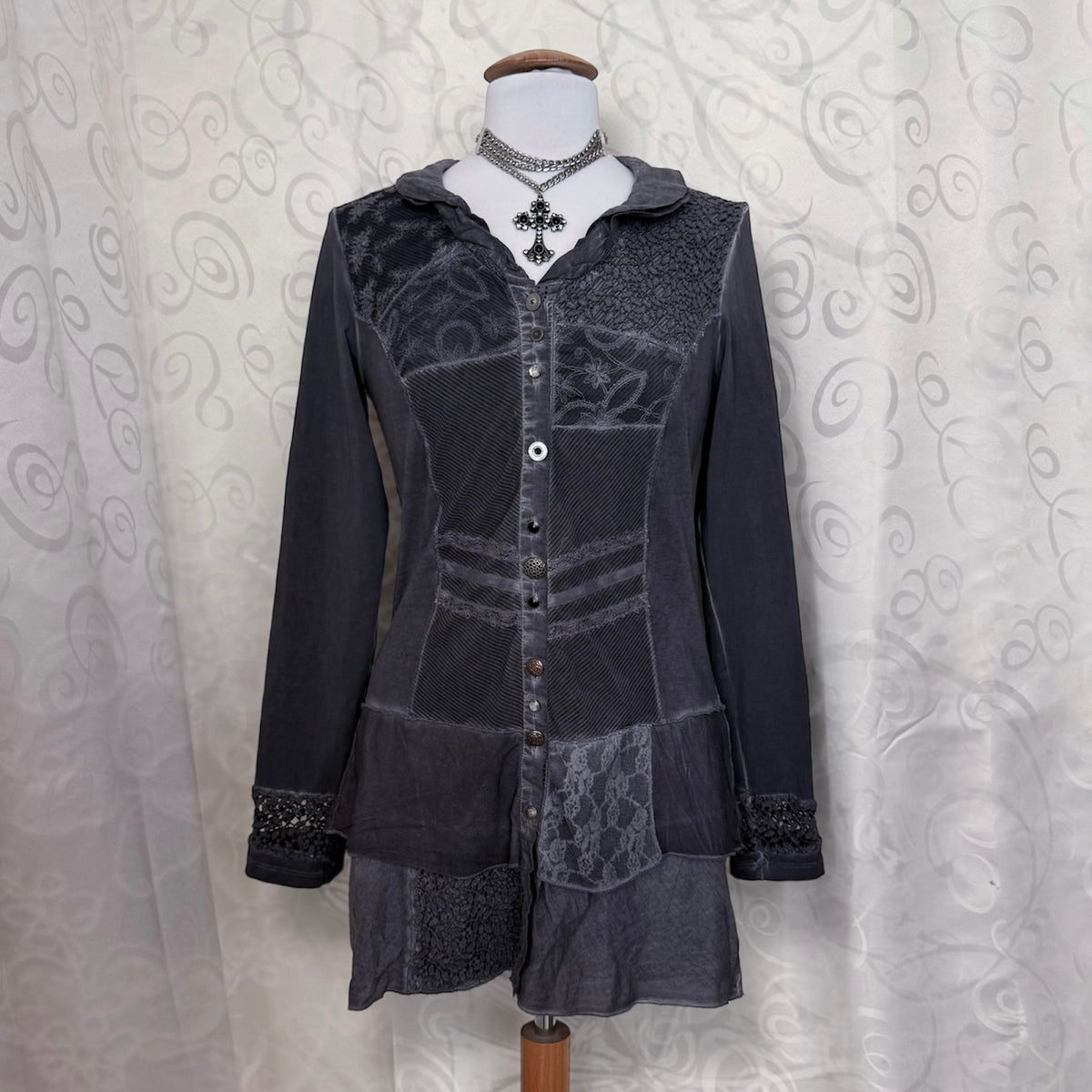 00’s whimsygoth patchwork grey jacket with lace details 🦇🗝️🦋