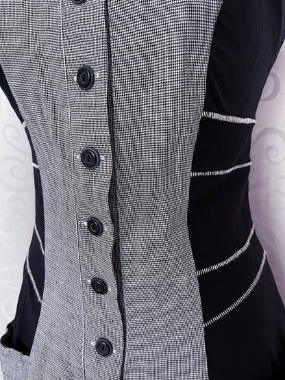 00’s iconic Dark Coquette plaid dress with lace up back detail 🗝🏰