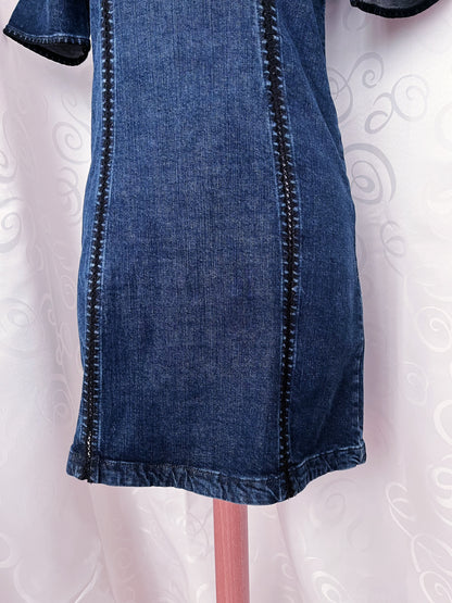 00’s iconic Alt denim dress with lace-up details 🌀