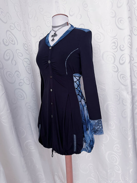 00’s whimsy mermaid shirt dress with lace up & sea mesh details on the sides, neckline & sleeves 🌊🧜‍♀️