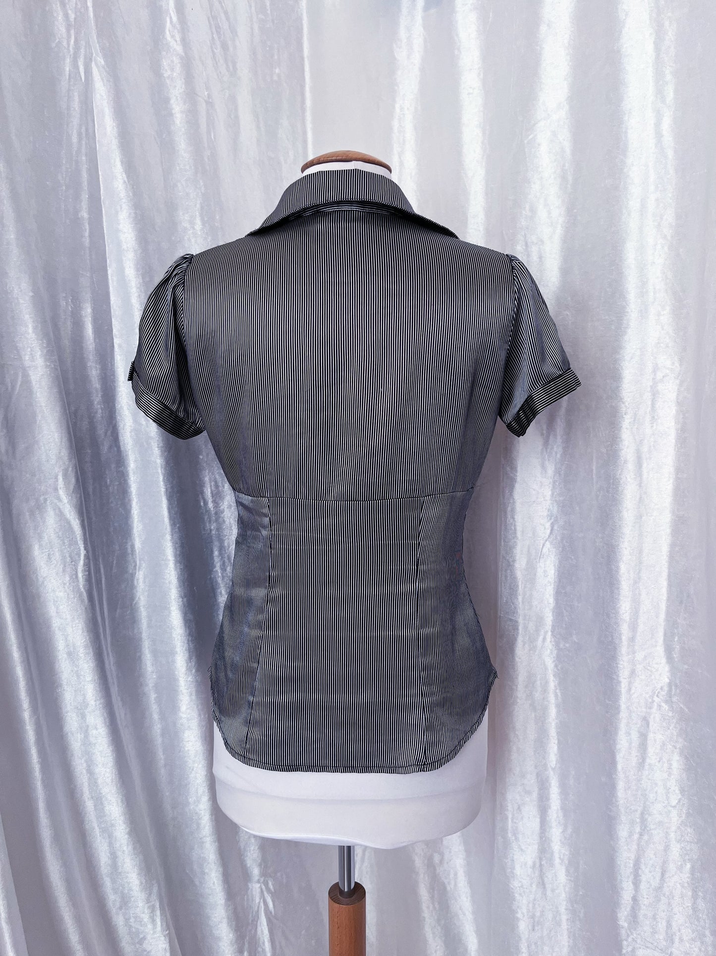 Yessica dark coquette striped shirt 💀