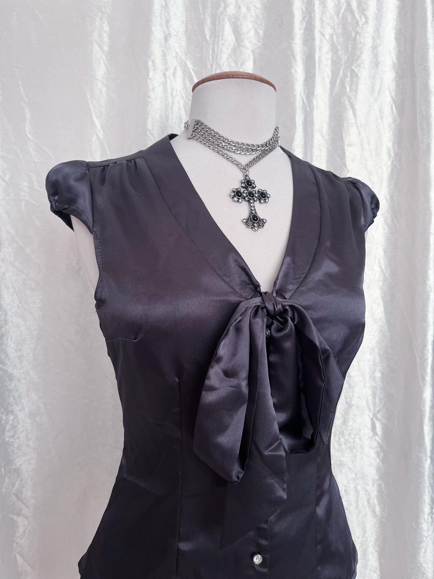 Dark Coquette saten grey shirt with bow detail 🌀🦇