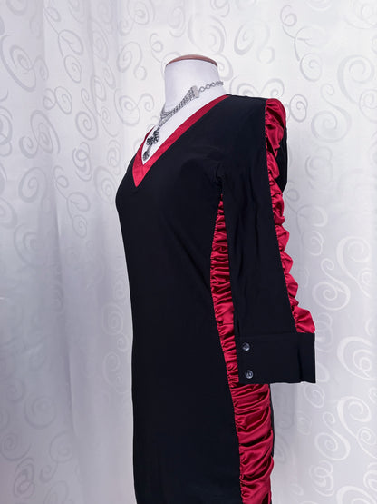 Iconic 00’s vampire dress 🕸️🩸