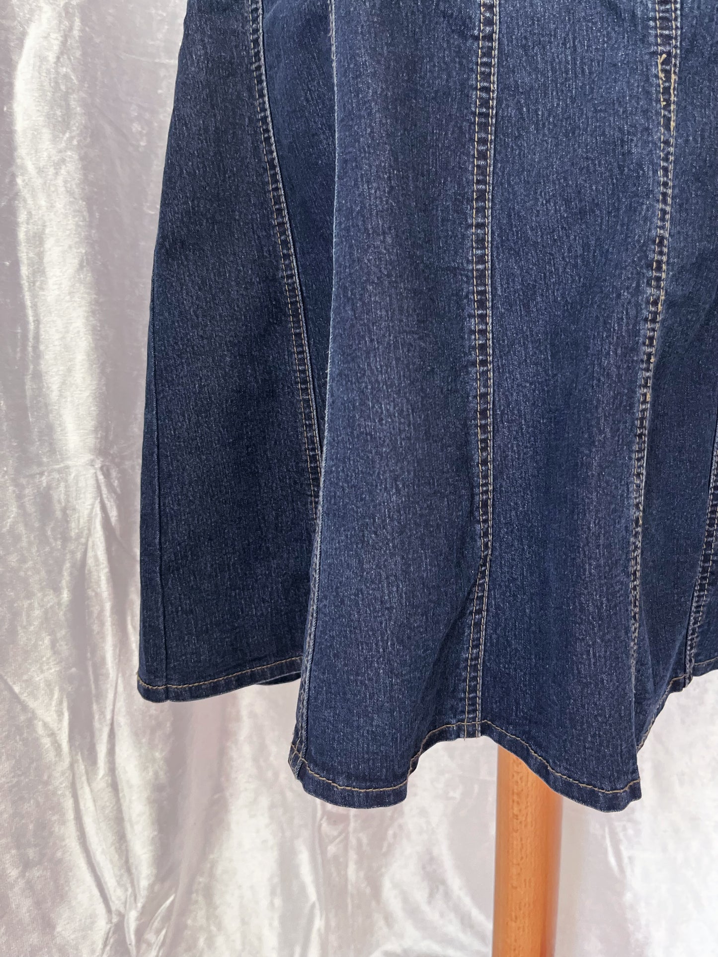 Yessica midi denim skirt 🪽