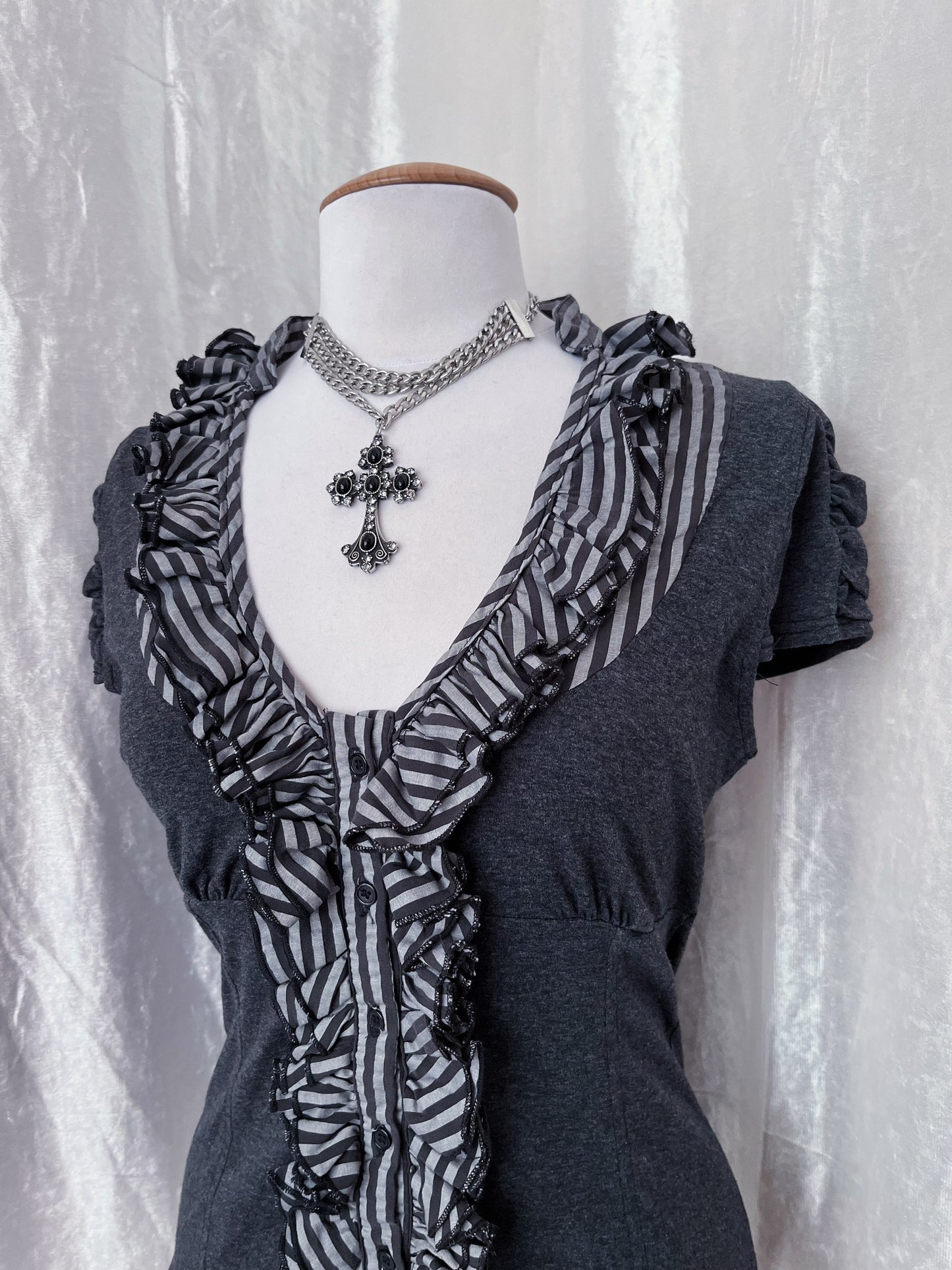 Horror protagonist dark coquette ruffle shirt 🎀