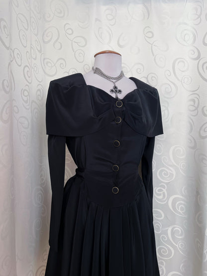 Vintage gothic victorian style black button dress 🦇🏰